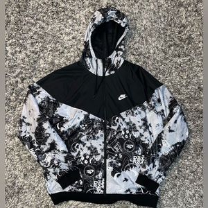 Men’s Nike zip up hooded windbreaker